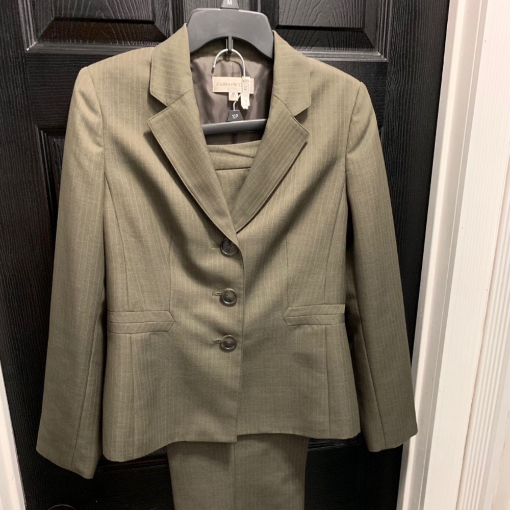 Evan-picone size 10 women’s suit